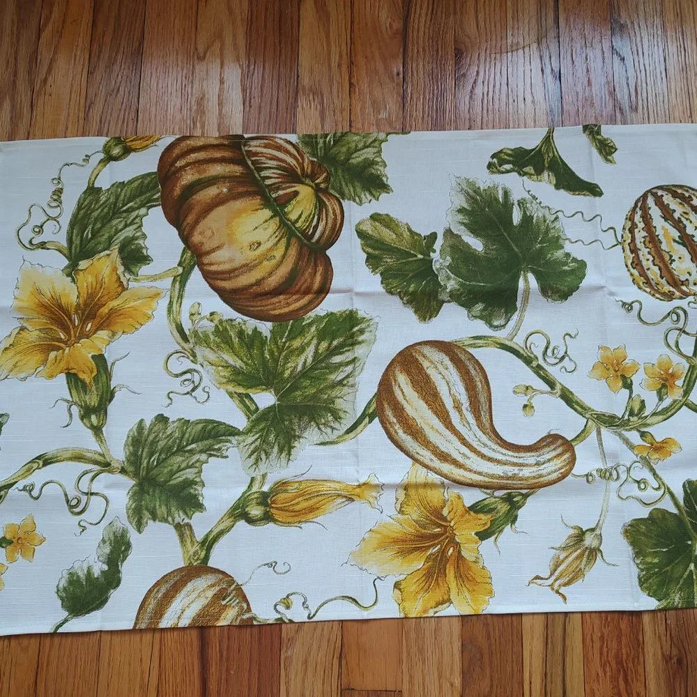 Williams Sonoma 2 Botanical Pumpkin and Gourd Print Towels Set Towel White Green